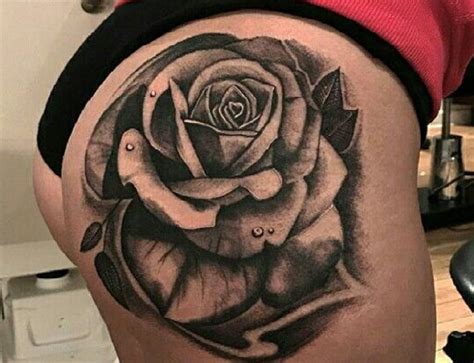 tatuajes en nalgas de mujer